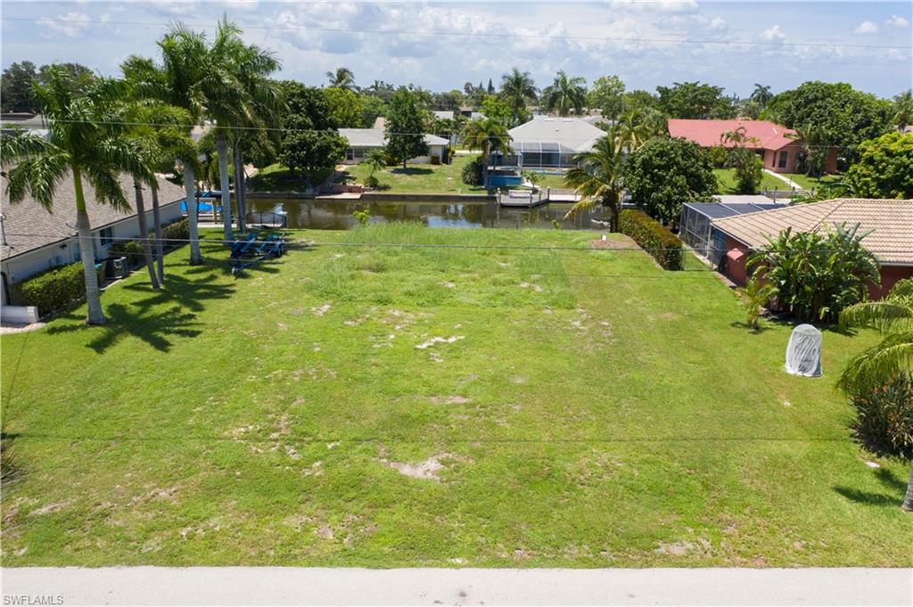 CAPE CORAL - Land