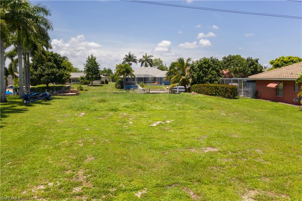 CAPE CORAL - Land