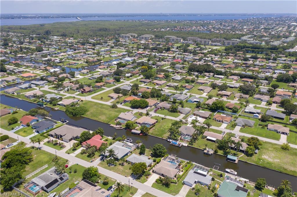 CAPE CORAL - Land