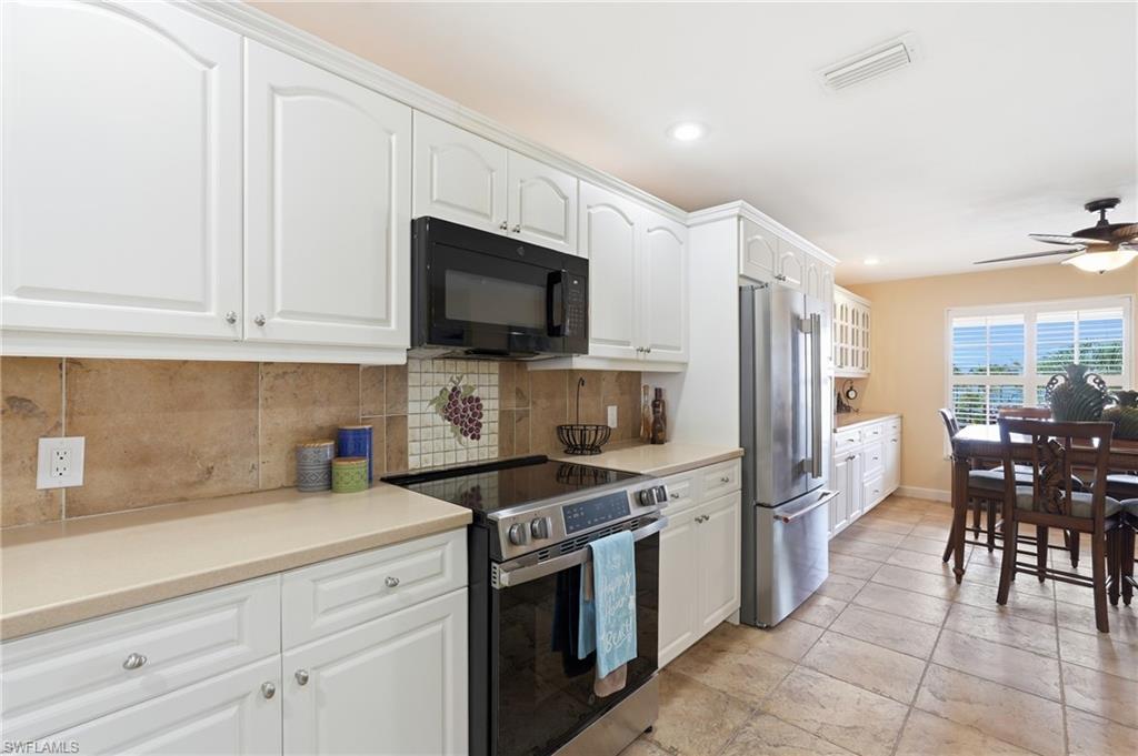 RIVER VIEW OF CAPE CORAL - Residential