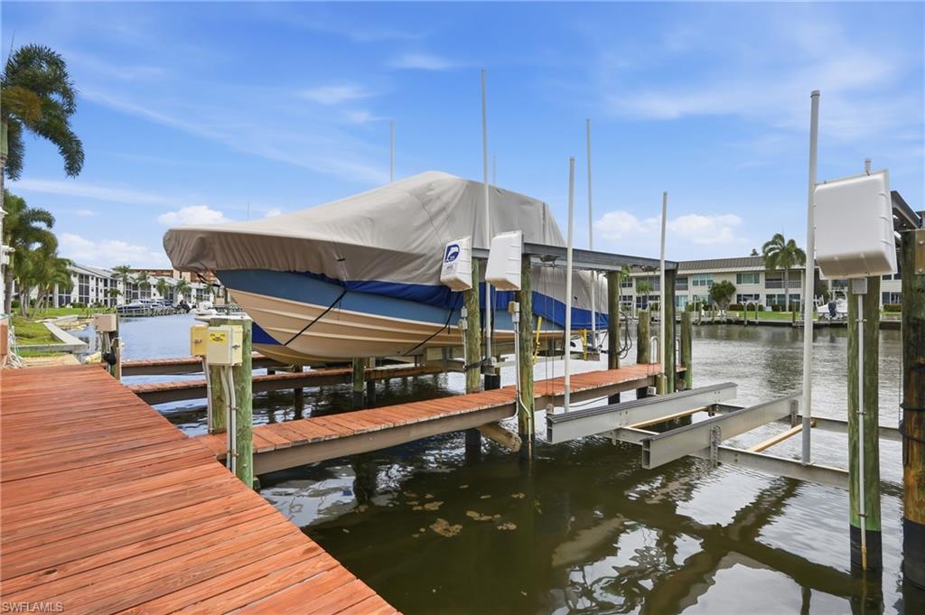 RIVER VIEW OF CAPE CORAL - Residential