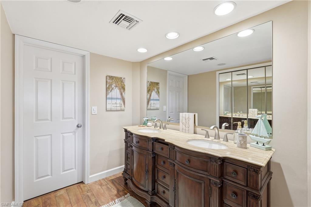 RIVER VIEW OF CAPE CORAL - Residential