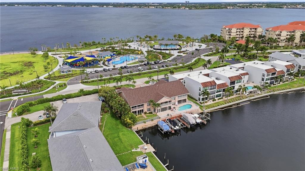 RIVER VIEW OF CAPE CORAL - Residential