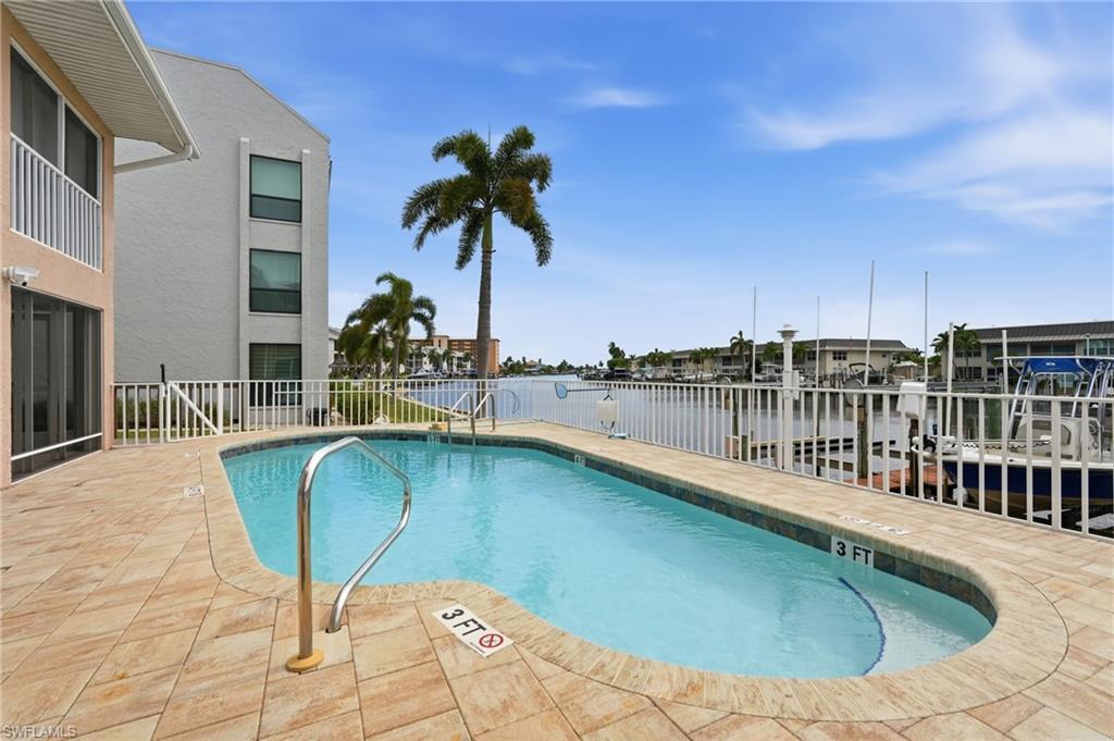 RIVER VIEW OF CAPE CORAL - Residential
