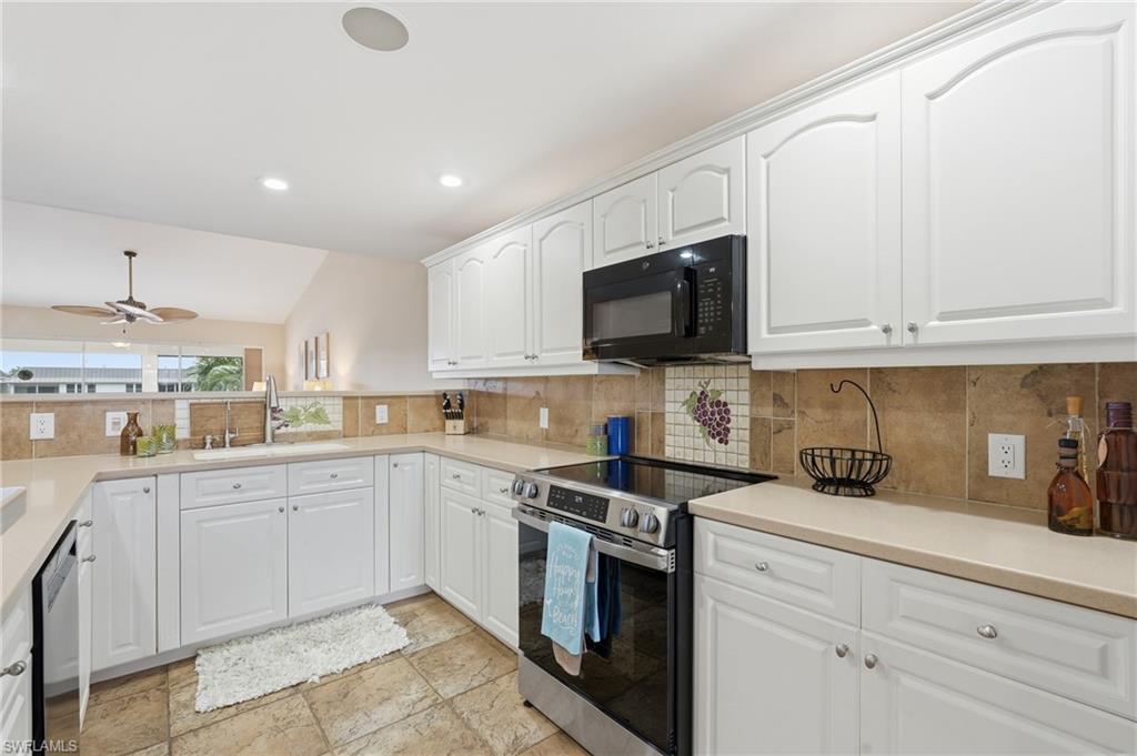 RIVER VIEW OF CAPE CORAL - Residential