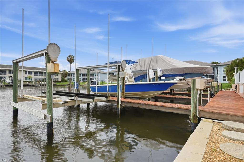 RIVER VIEW OF CAPE CORAL - Residential