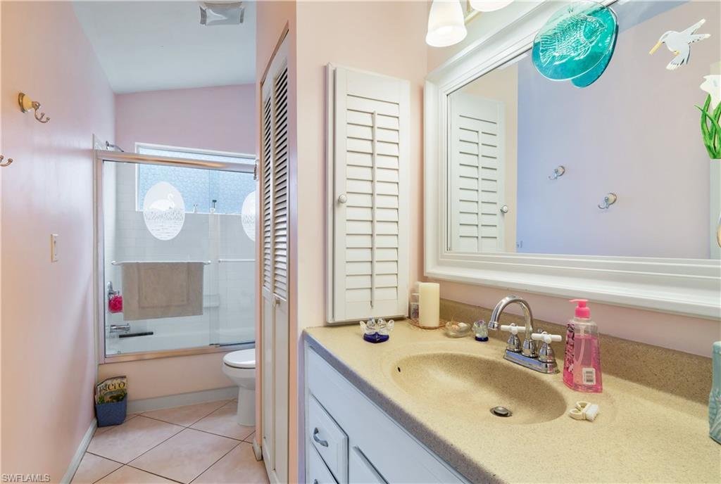 FOUNTAIN LAKES - Residential