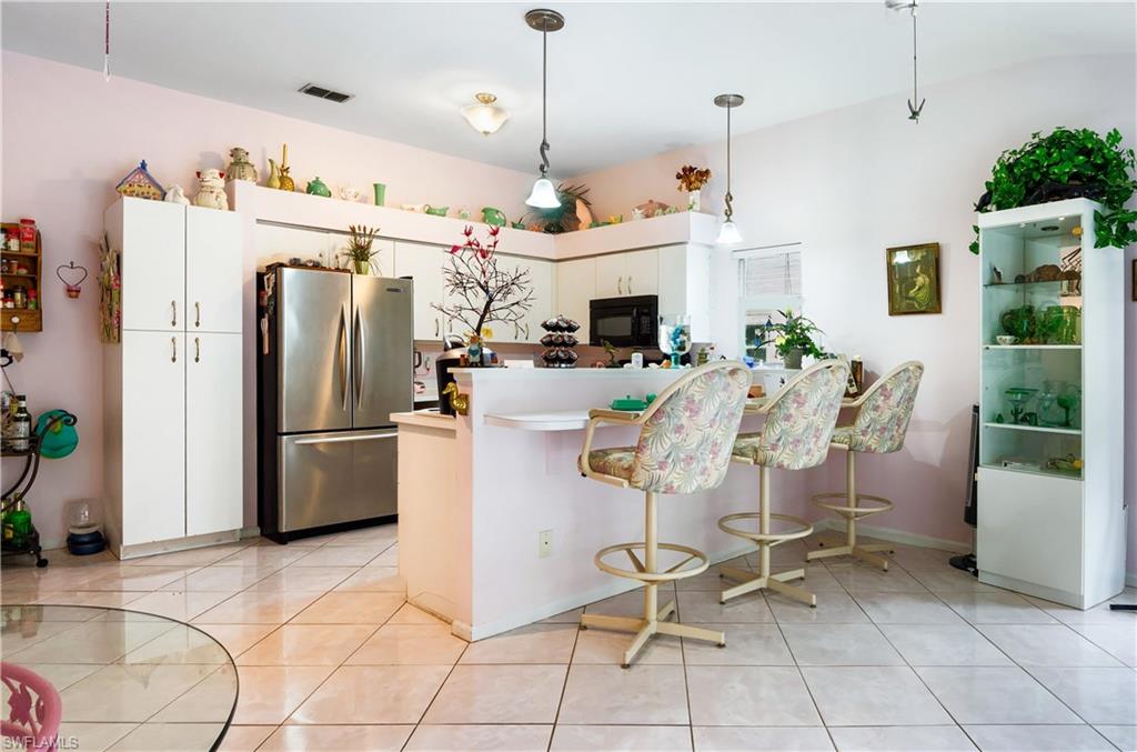 FOUNTAIN LAKES - Residential