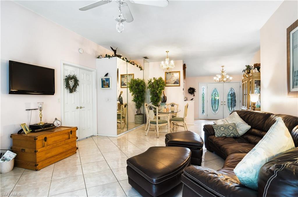 FOUNTAIN LAKES - Residential