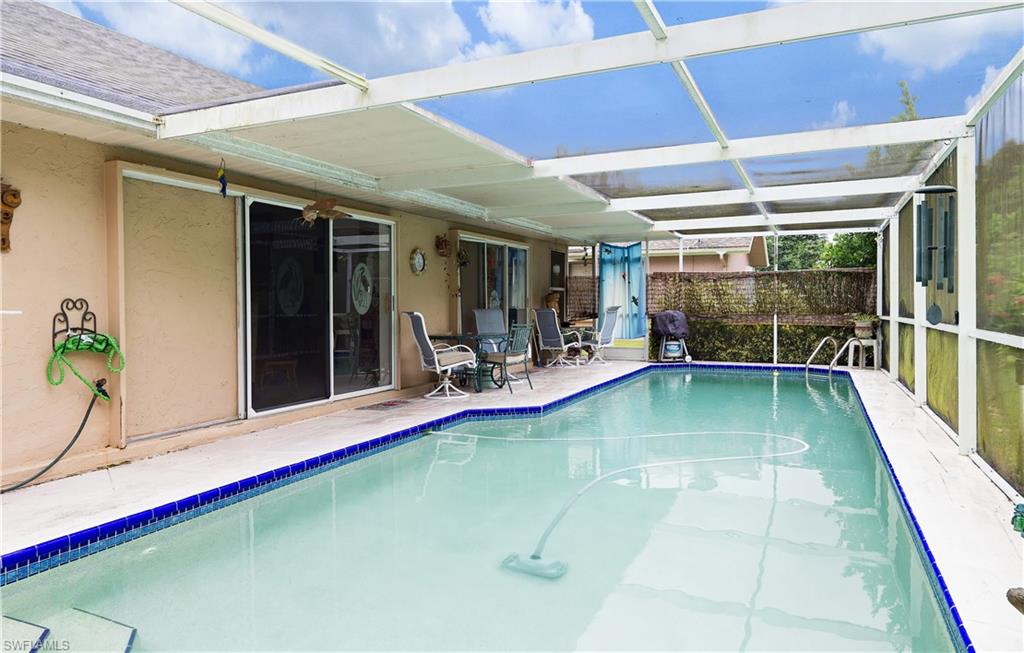 FOUNTAIN LAKES - Residential