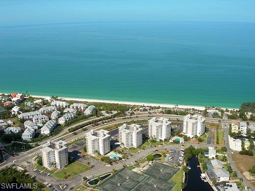 BEACH AND TENNIS CLUB - Residential