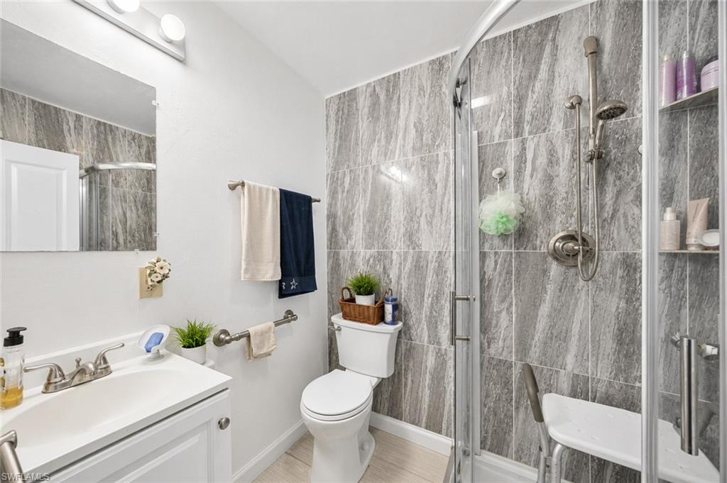 FORT MYERS SHORES - Residential