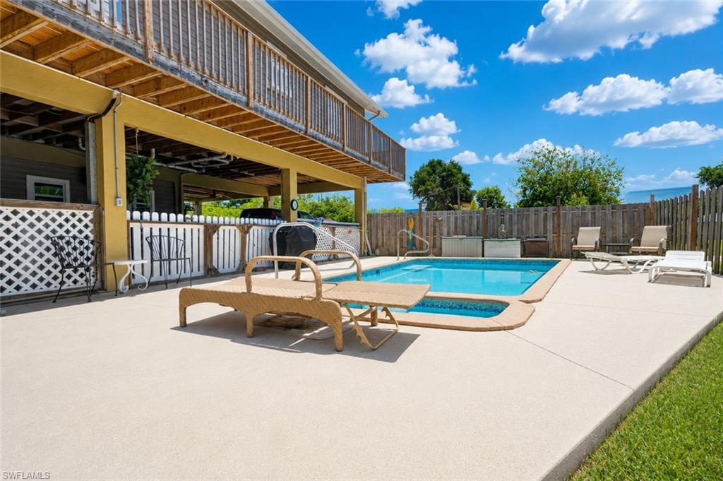 FORT MYERS SHORES - Residential