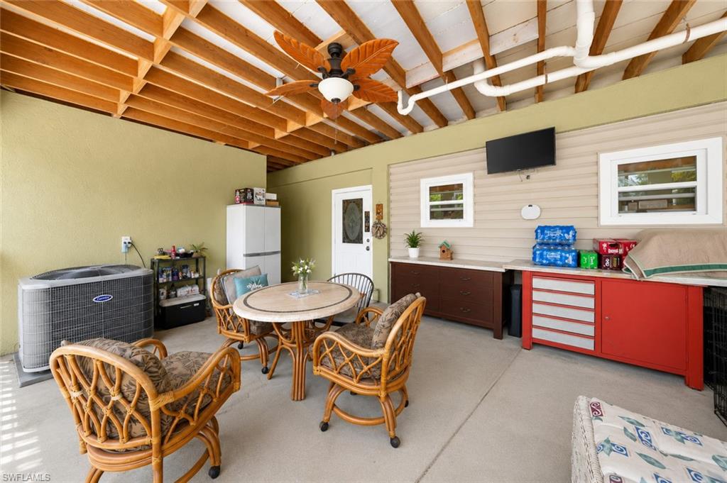 FORT MYERS SHORES - Residential