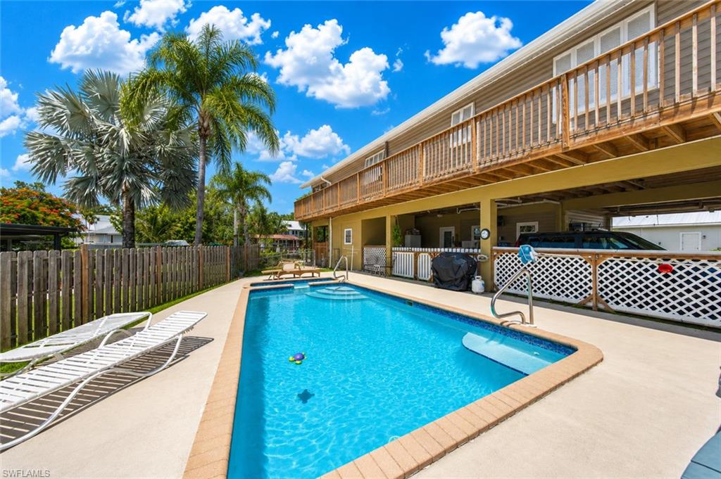 FORT MYERS SHORES - Residential