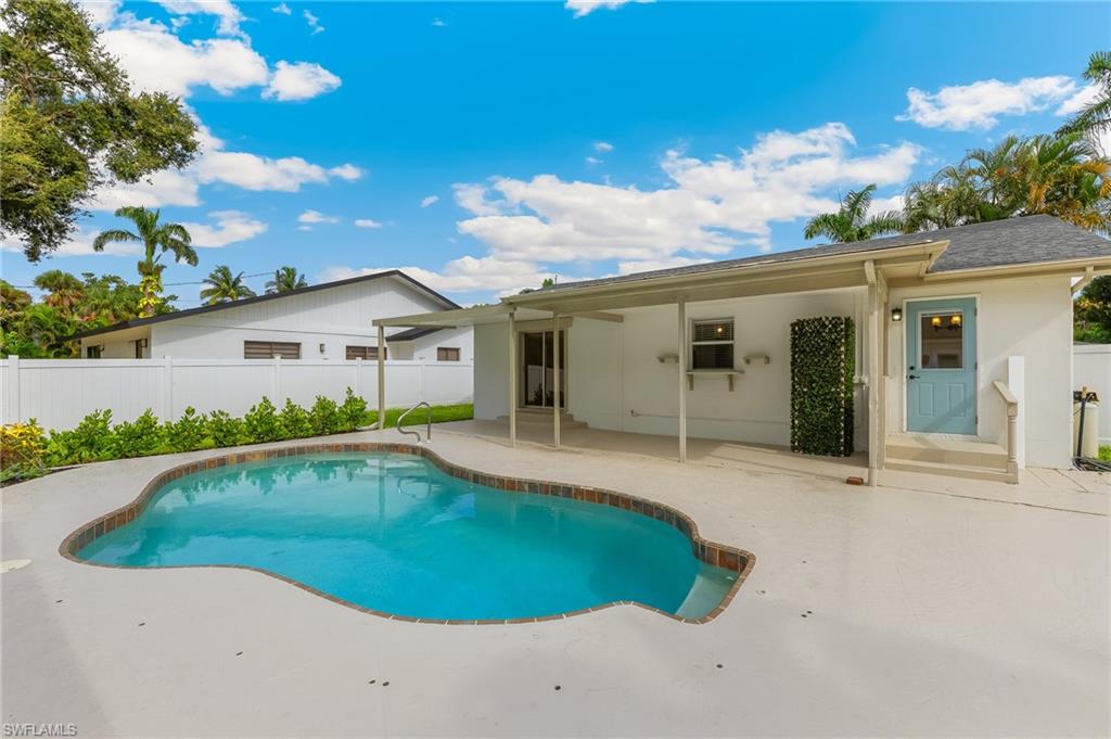 PALM GARDENS - Residential