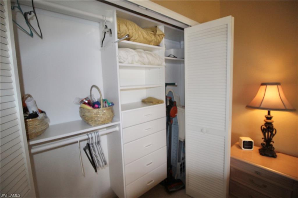 ISLES OF CALOOSA YACHT + RACQUET CLUB - Residential