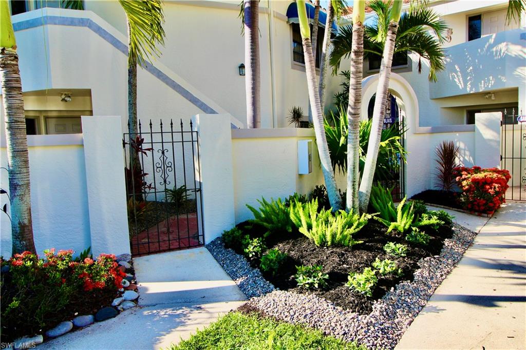 ISLES OF CALOOSA YACHT + RACQUET CLUB - Residential