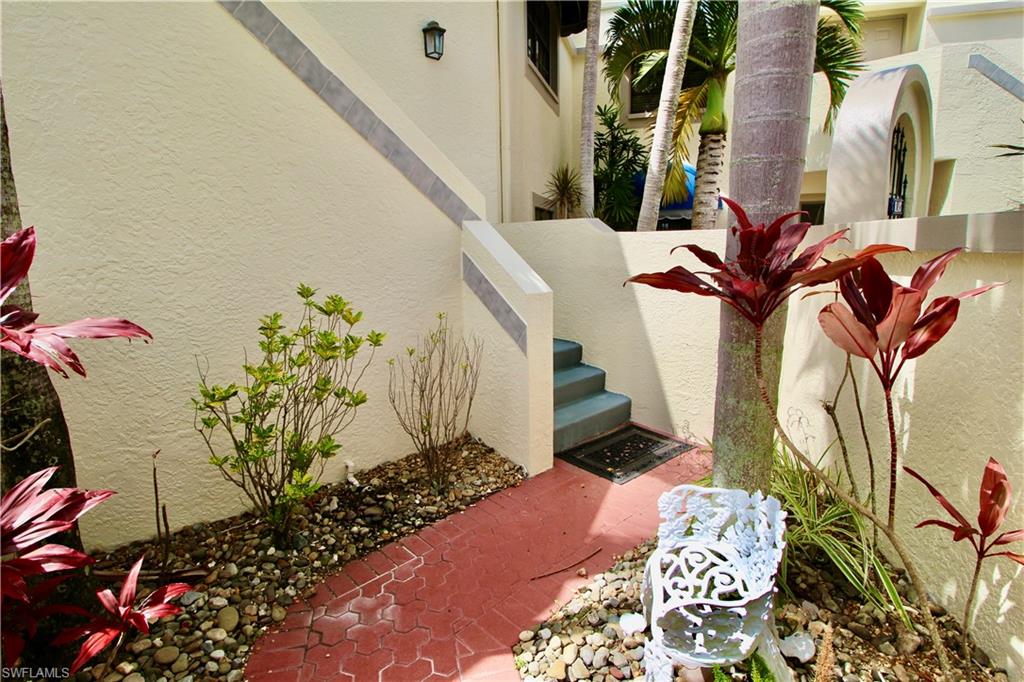 ISLES OF CALOOSA YACHT + RACQUET CLUB - Residential
