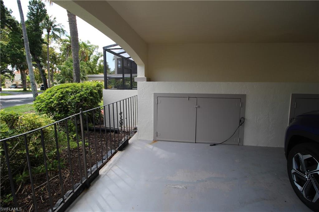 ISLES OF CALOOSA YACHT + RACQUET CLUB - Residential