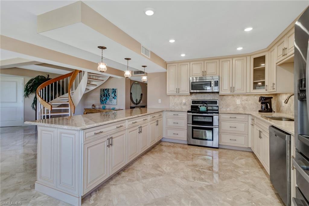 SAVOY - Residential Lease