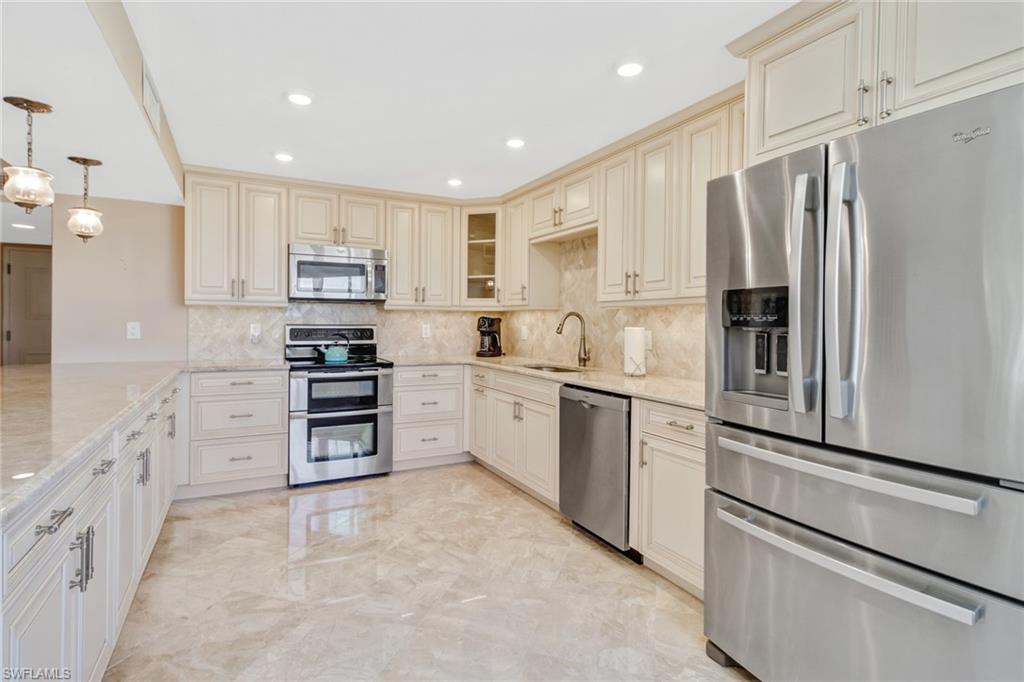 SAVOY - Residential Lease