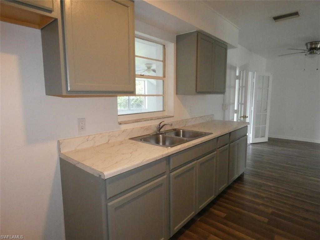 FORT MYERS SHORES - Residential