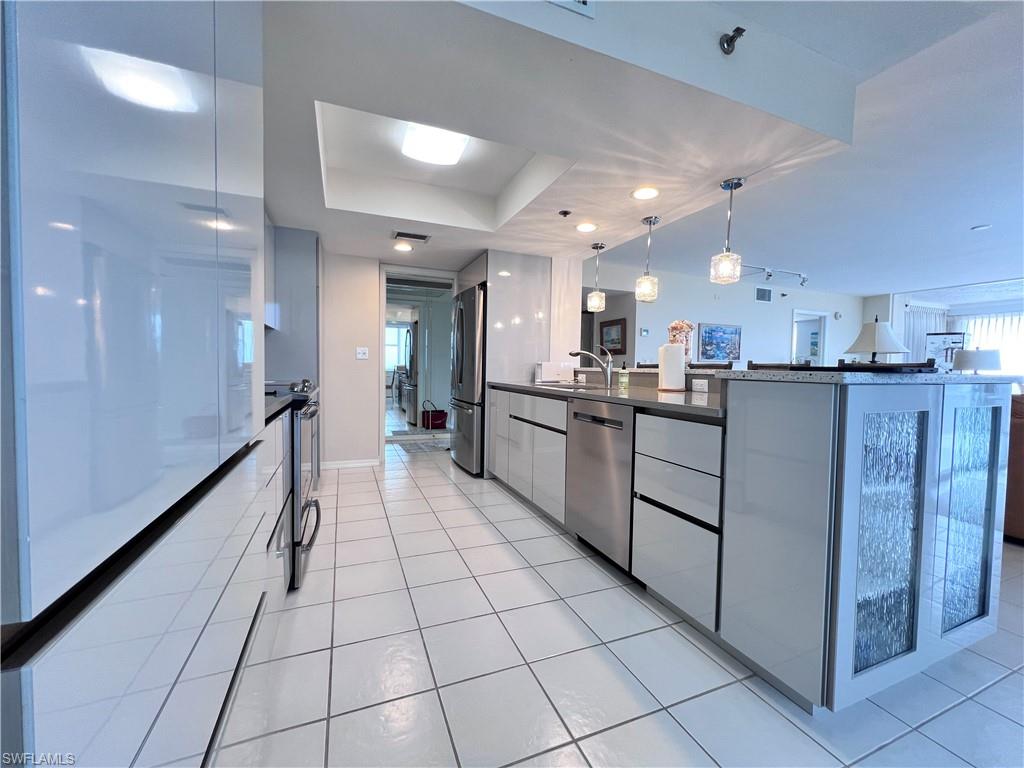 ST NICOLE - Residential Lease