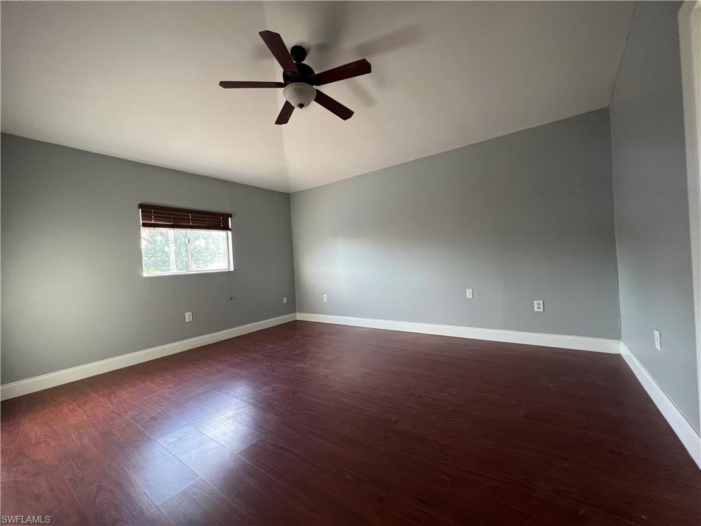 SAN CARLOS PARK - Residential