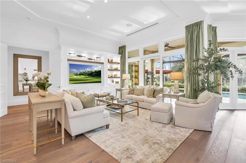 VILLA LA PALMA AT BAY COLONY - Residential