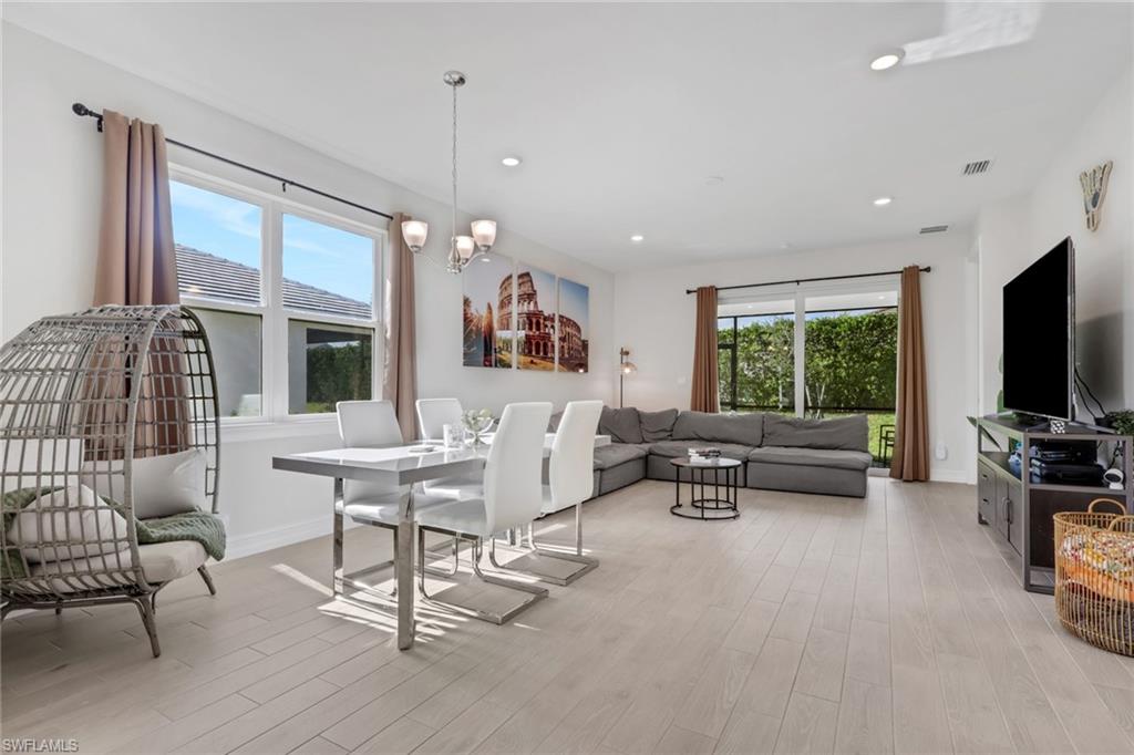 ENBROOK - Residential