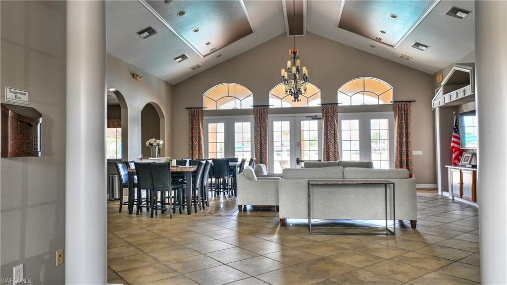 OLYMPIA POINTE - Residential