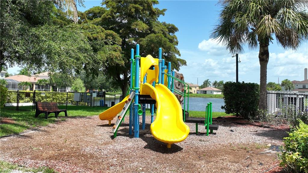 OLYMPIA POINTE - Residential