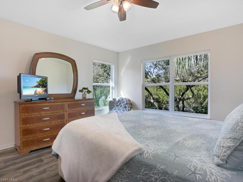 HUNTINGTON LAKES - Residential