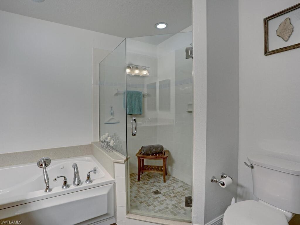 HUNTINGTON LAKES - Residential