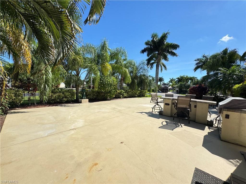 RIVERBEND MOTORCOACH RESORT - Land