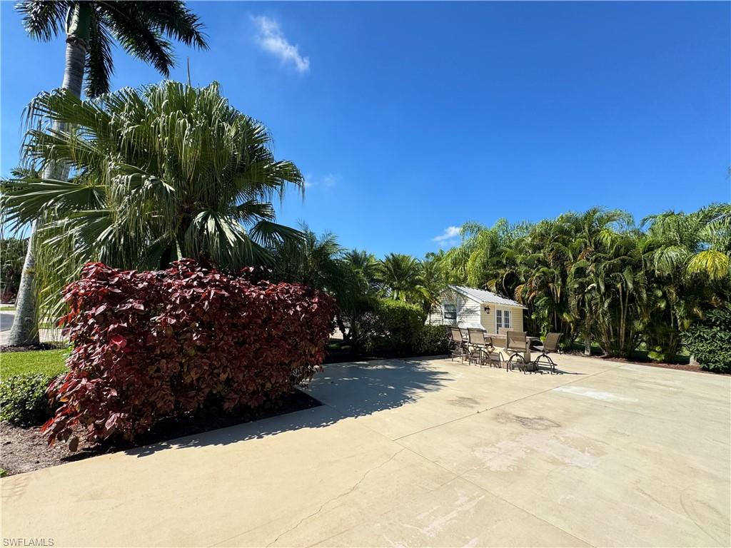 RIVERBEND MOTORCOACH RESORT - Land