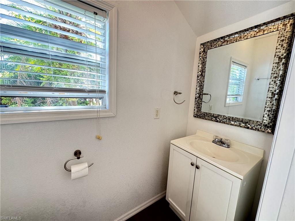 RIVERBEND MOTORCOACH RESORT - Land