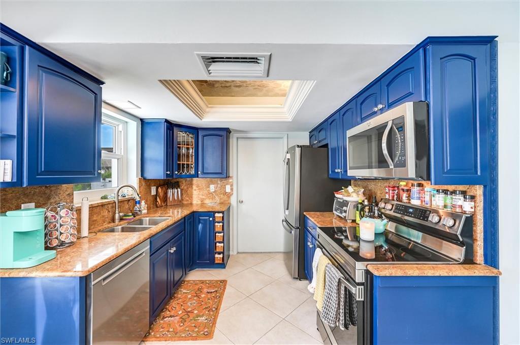 MARCO ISLAND - Residential