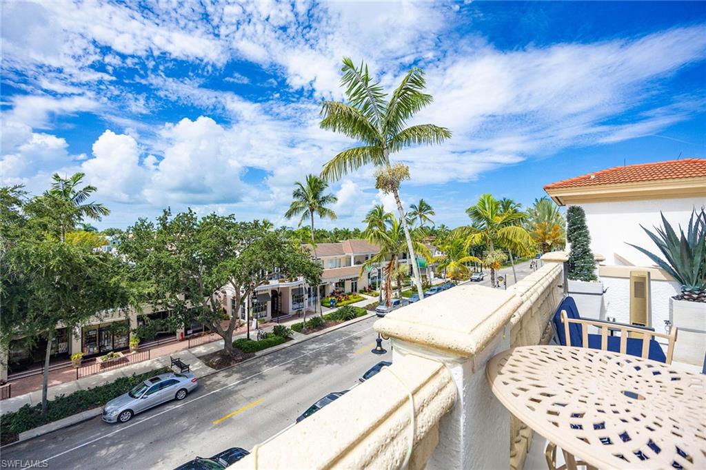 OLDE NAPLES - Residential Lease