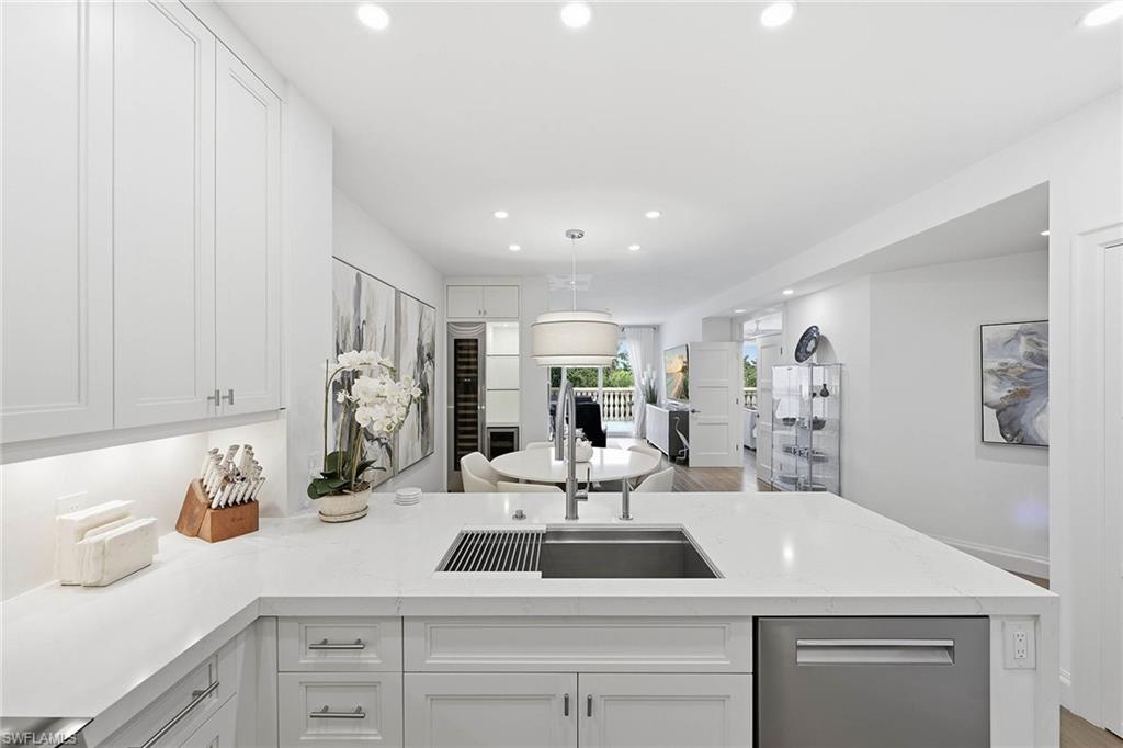 OLDE NAPLES - Residential Lease