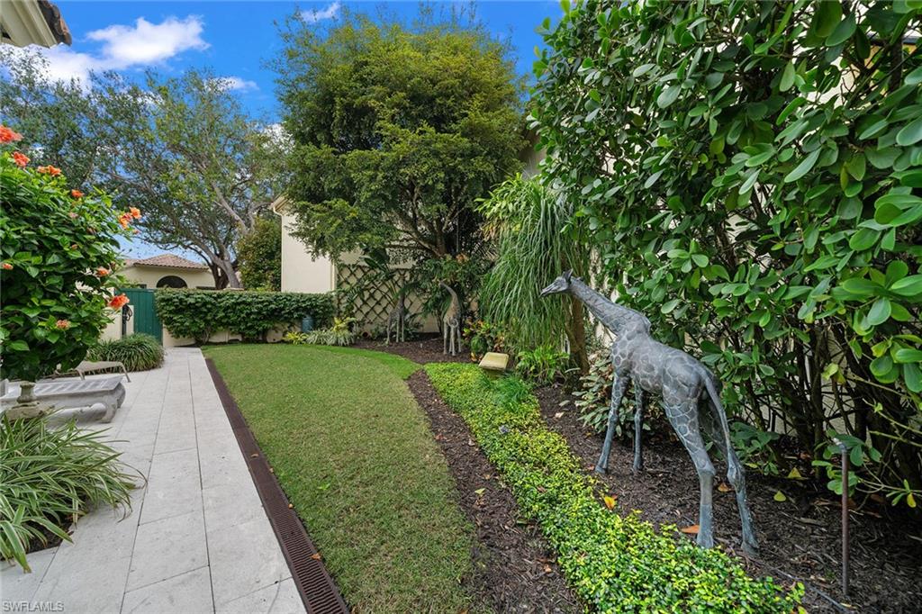 VIZCAYA AT BAY COLONY - Residential