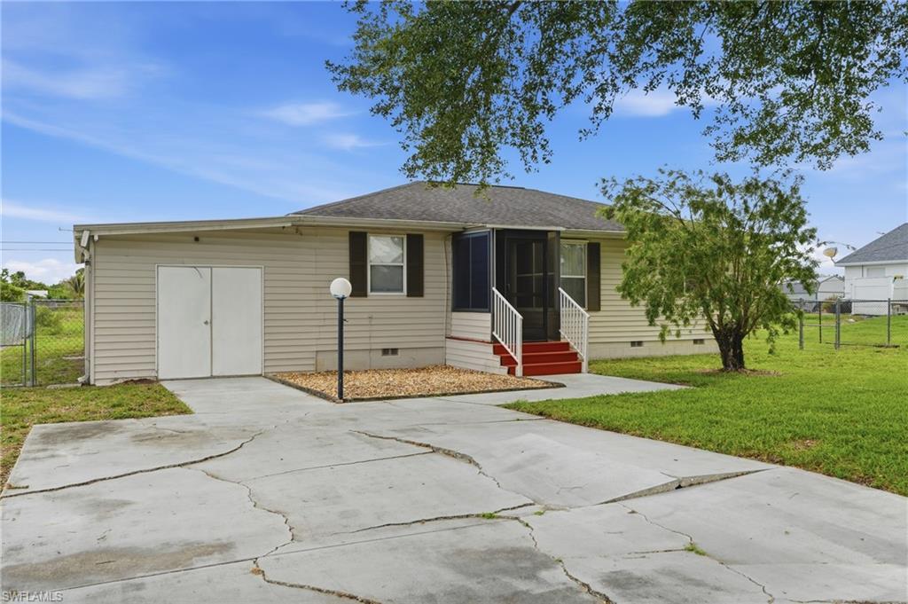 LEHIGH ACRES - Residential