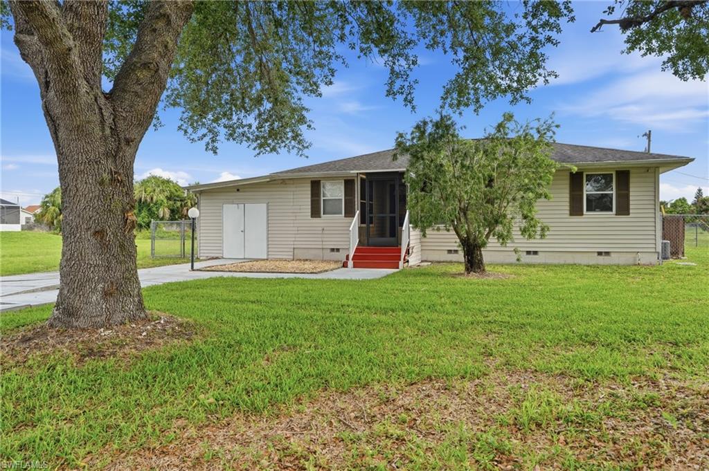 LEHIGH ACRES - Residential