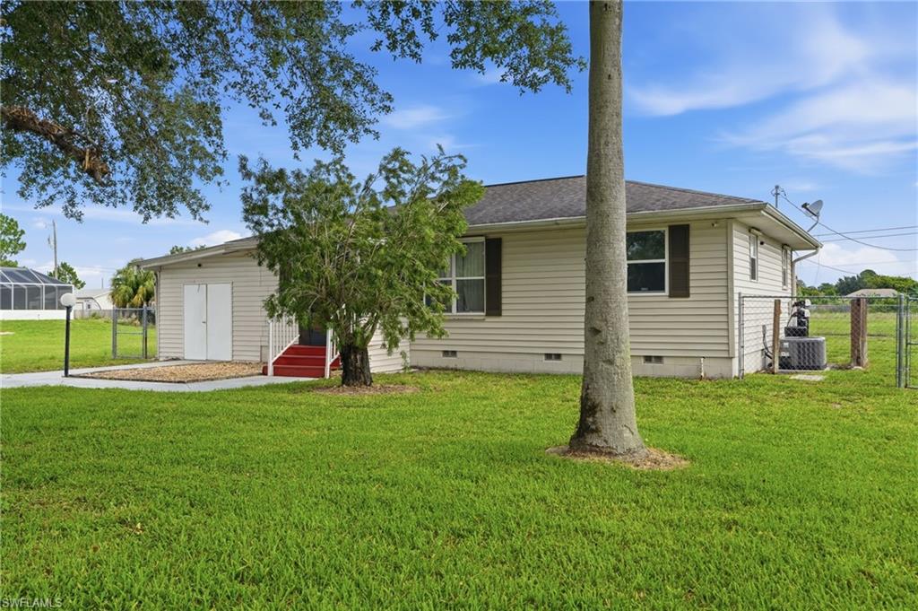 LEHIGH ACRES - Residential