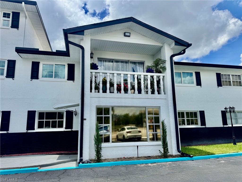 WINDSOR WEST - Residential
