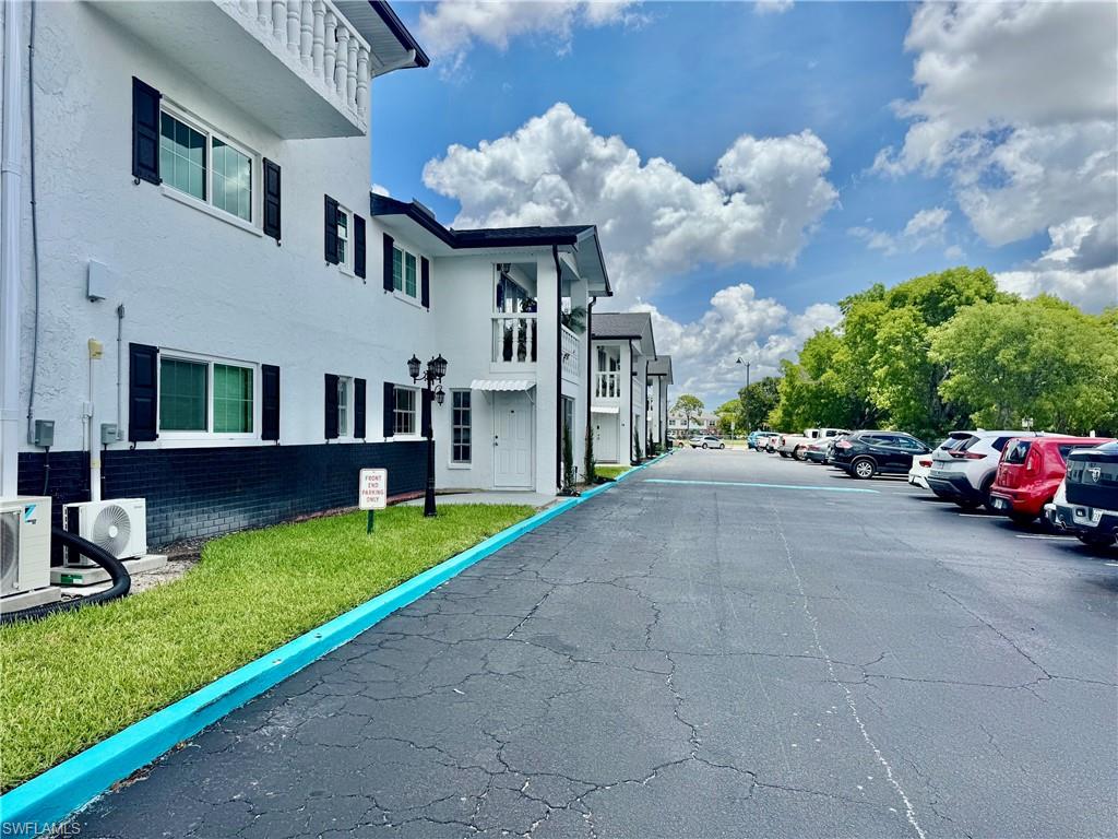 WINDSOR WEST - Residential