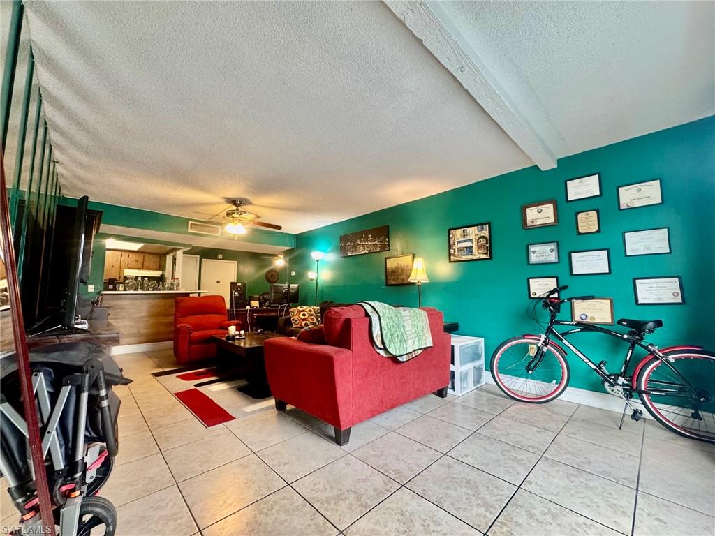 WINDSOR WEST - Residential