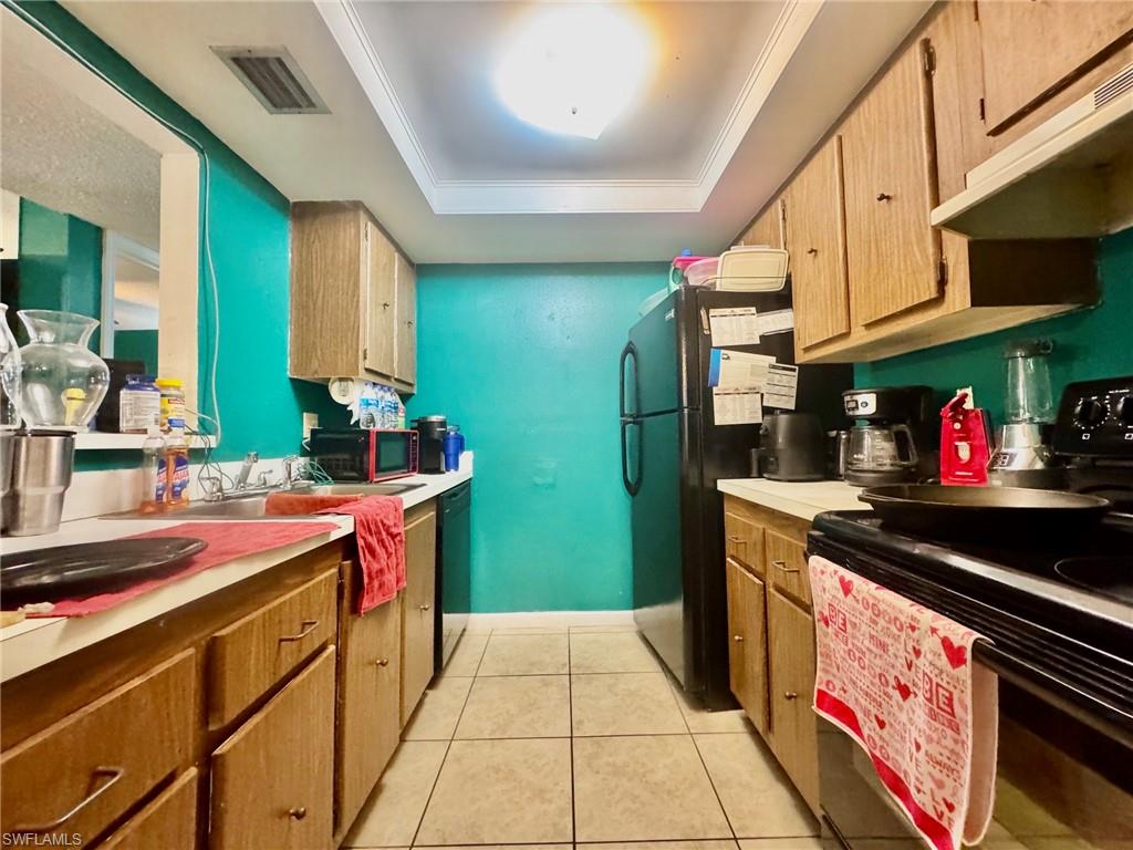WINDSOR WEST - Residential