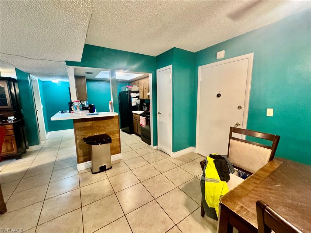 WINDSOR WEST - Residential